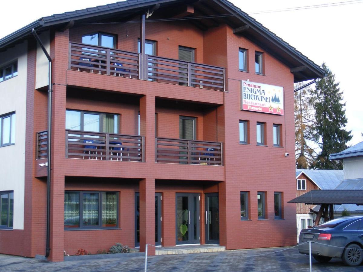 Hotel Enigma Bucovinei à Vicovu de Jos Extérieur photo